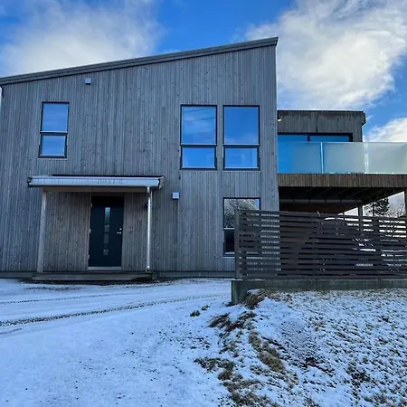 Romslig Leilighet Pa Strandodden Svolvær Exterior photo