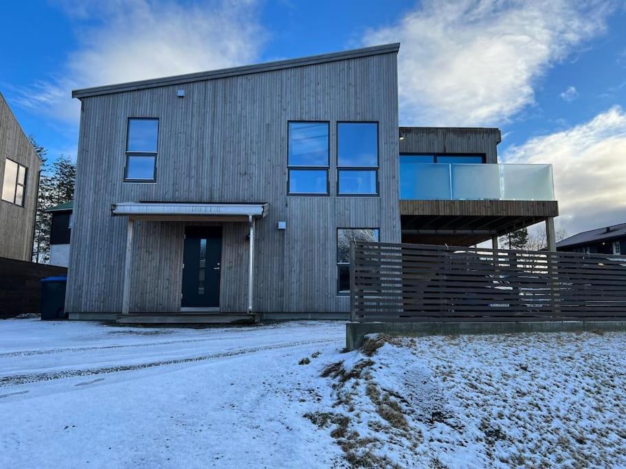 Romslig Pa Strandodden Apartment *