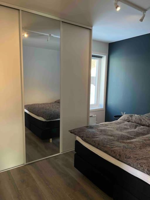 Romslig Pa Strandodden Apartment
